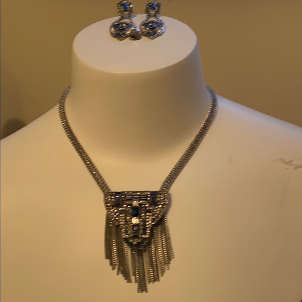 Necklace and earring set